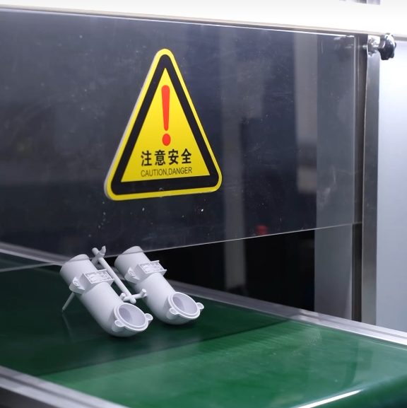 大银塑胶-东莞扫地机开模注塑加工