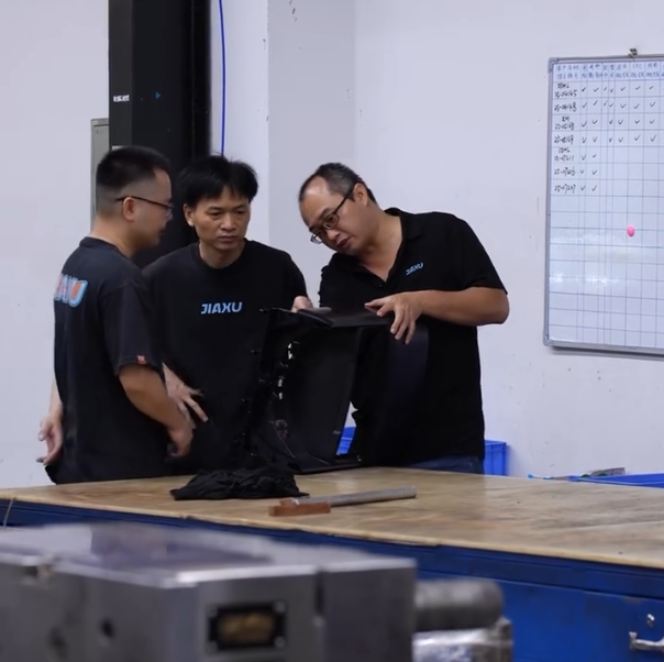 大银塑胶-东莞扫地机开模注塑加工