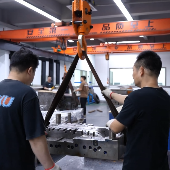 东莞注塑成型塑胶模具-大银塑胶