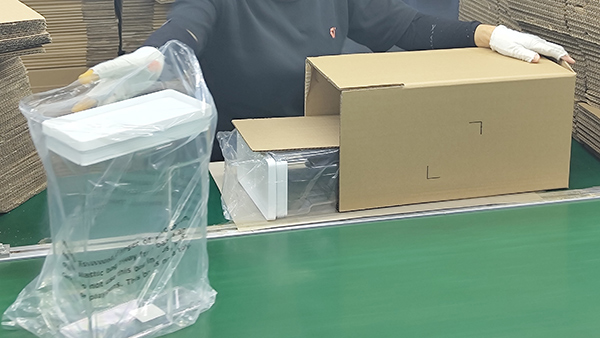 扫地机器人塑料模具厂家拆装大型模具后导柱经常咬合的原因