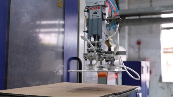 扫地机器人生产厂家支招：从导航技术到预算，3步精准选购指南