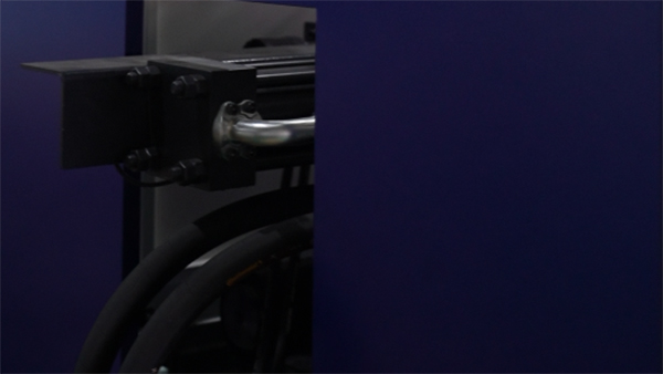 扫地机开模注塑定制厂5大技术突破：从功能落地到注塑适配