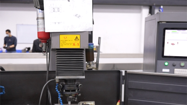 越南注塑生产厂：顶针油使用的4大必看事项