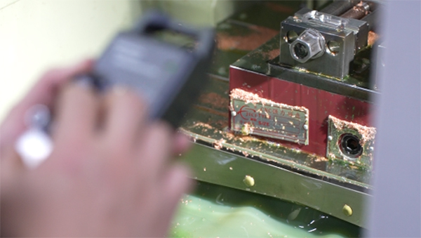 注塑成型模具工厂：高精度注塑模具必控的5大注塑性能与工艺适配