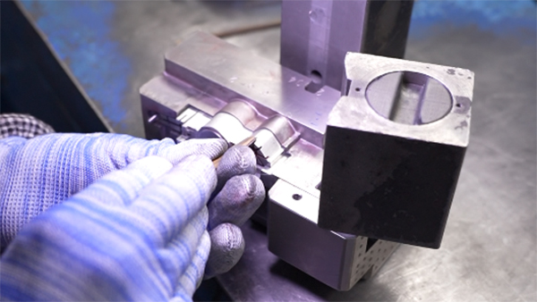 扫地机器人ODM厂家：注塑模具排气系统的4大核心认知