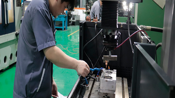 OEM注塑产品代工：模具表面无光泽问题的8大解决方案