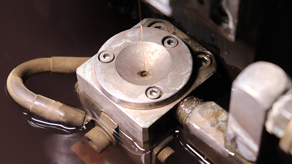 注塑件鼓包膨胀？模具制造加工厂家教你精准破解