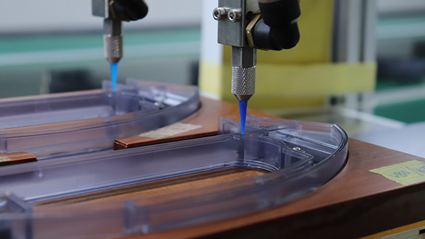 大型塑胶模具注塑:塑件强度不足的成因与改善方案 大型塑胶模具注塑:塑件强度不足的成因与改善方案