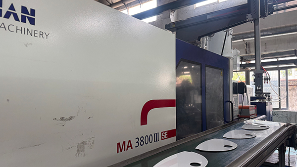 扫地机开模注塑定制工厂：模具材料选择关键考量因素