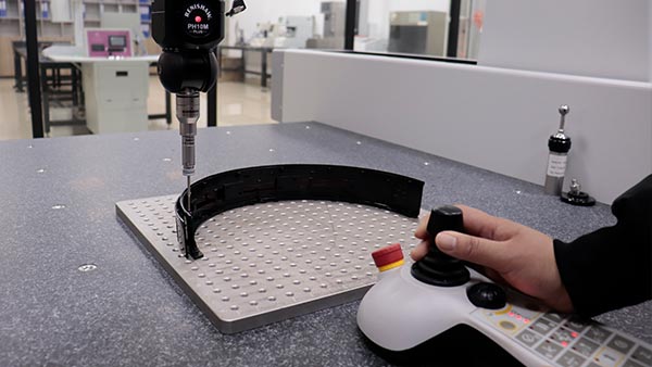 扫地机壳模具制造厂-东莞大银精工定制