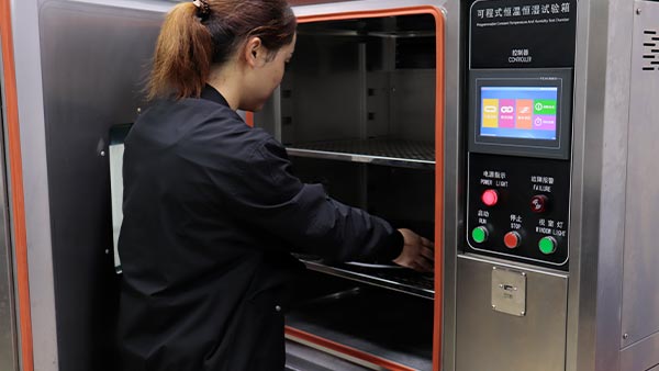 越南开模具注塑加工-东莞大银跨境服务商