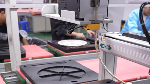 东莞塑胶模具生产商｜大银塑胶：洞察行业趋势，赋能智能时代精密制造