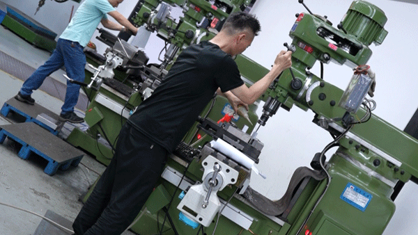 东莞专业注塑加工厂厂商_高端注塑件生产_东莞大银塑胶 东莞专业注塑加工厂厂商_高端注塑件生产_东莞大银塑胶