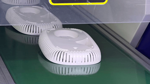 模具制造加工_高精密塑胶模具定制生产_东莞大银塑胶