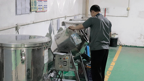 东莞注塑厂_专业塑胶外壳注塑成型_东莞大银塑胶