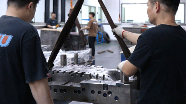 东莞订制塑胶模具厂_定制塑胶模具开发_东莞大银塑胶 东莞订制塑胶模具厂_定制塑胶模具开发_东莞大银塑胶
